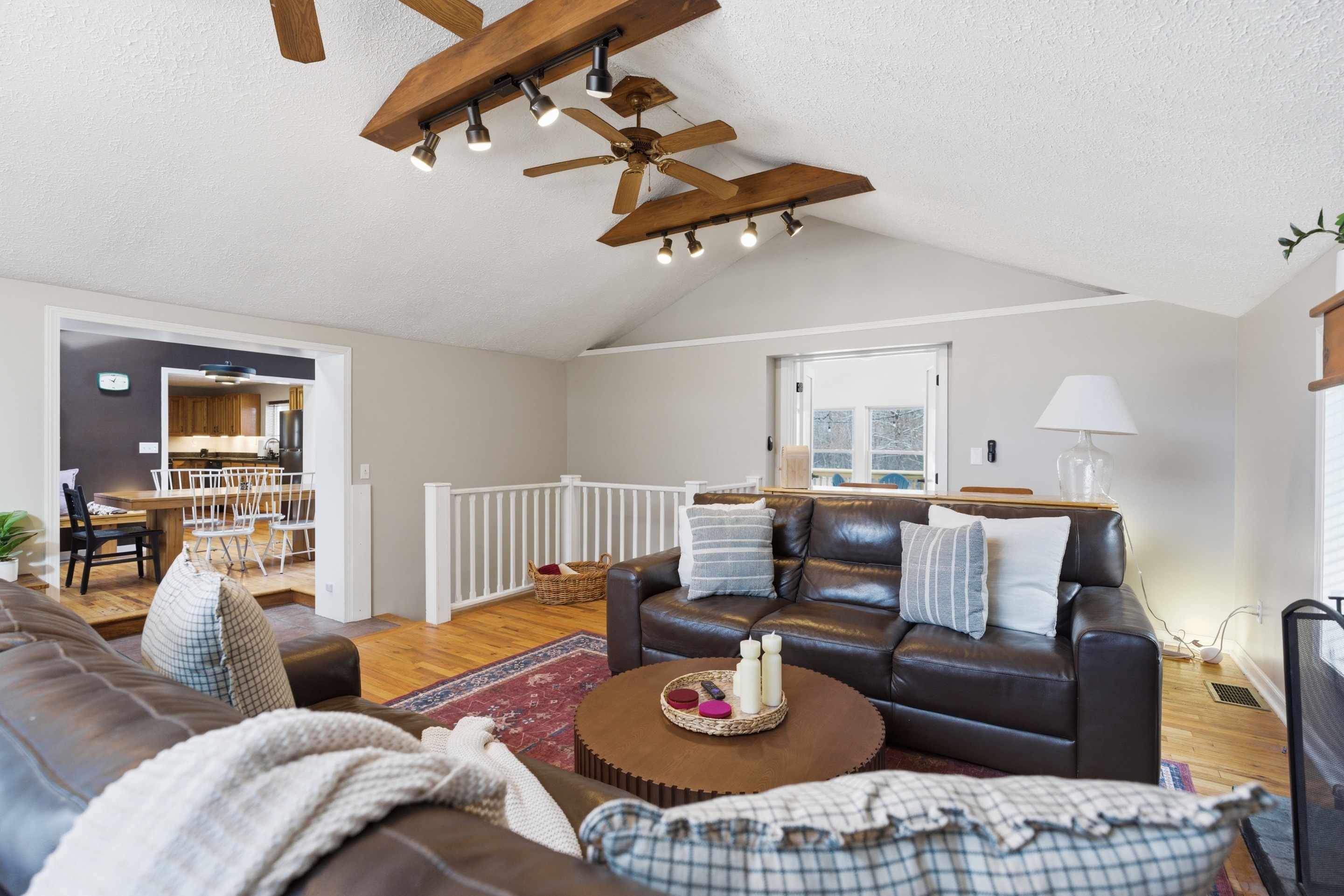 Honeysuckle Creekside Cabin | Photo 4