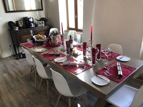 Dining by arrangement and occasionally Dinner en Famille