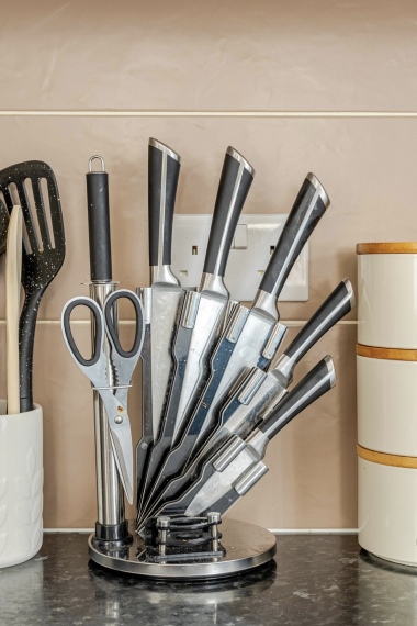 Kitchen knives