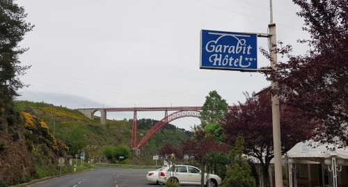 Garabit : hotel et viaduc
