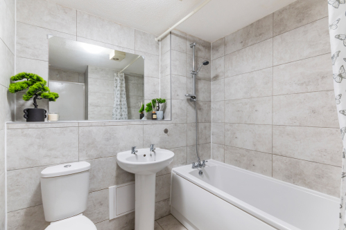 First floor bathroom 2