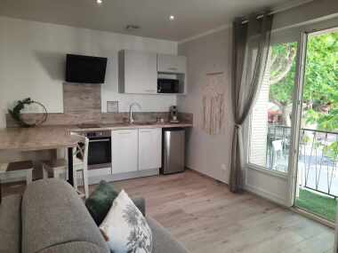 Studio 4 - Séjour cuisine avec balcon