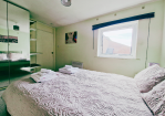 Bedroom 1: Double bed
