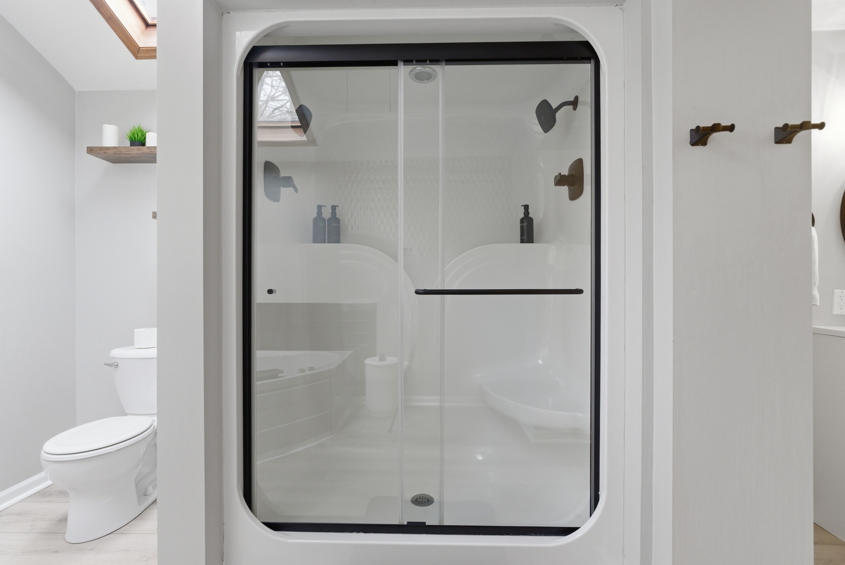 Honeysuckle Creekside Cabin | Photo 24