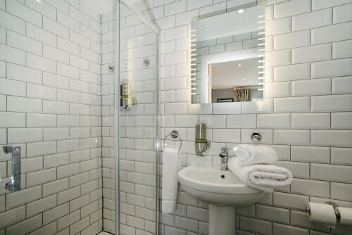 'Trevellas' En-suite Shower