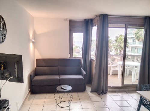 canapé lit 2 places dans le salon