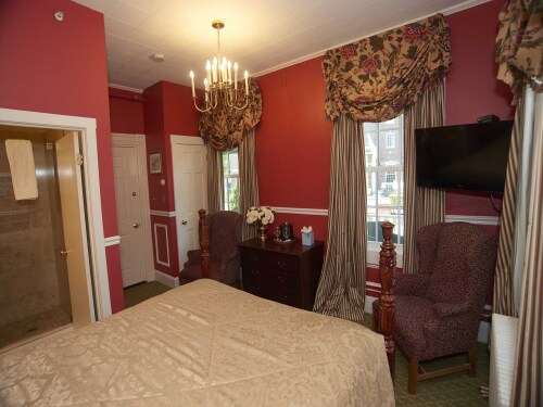 The Manor 112 Queen (no p-Double room-Ensuite-Standard - Base Rate