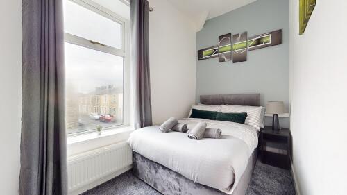 Bedroom 3 - Cosy, comfy and relaxing bedroom with small double bed