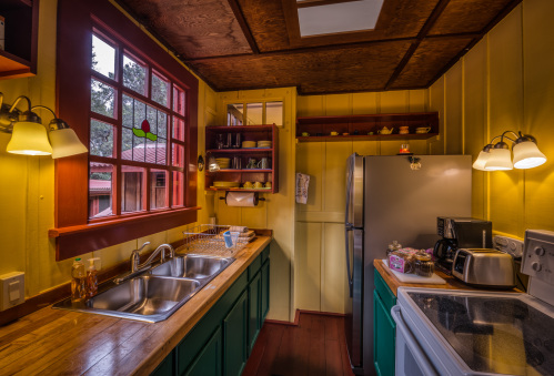 Kitchen, view 01