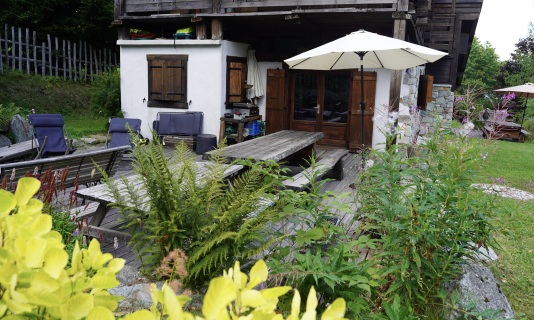 Terrasse sud et terrasse est