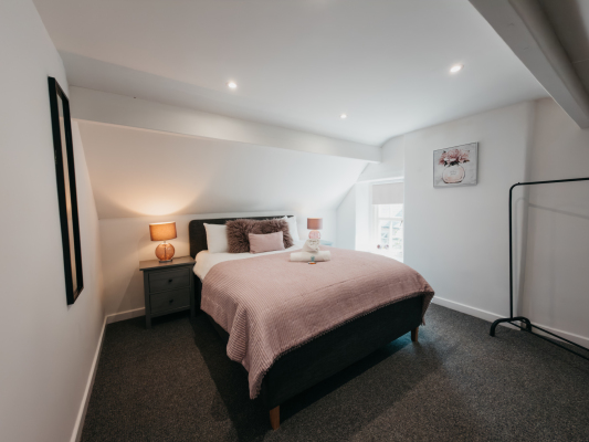 Double bedroom 4