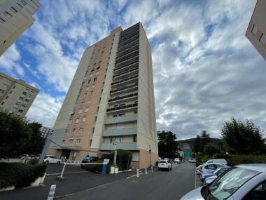 Vue de la residence le Sancy (12 ème)