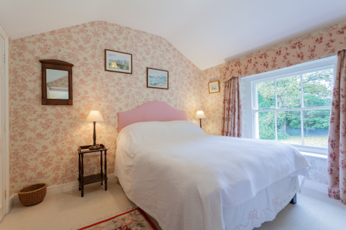 House-Traditional-Ensuite with Bath-Garden view - Base Rate