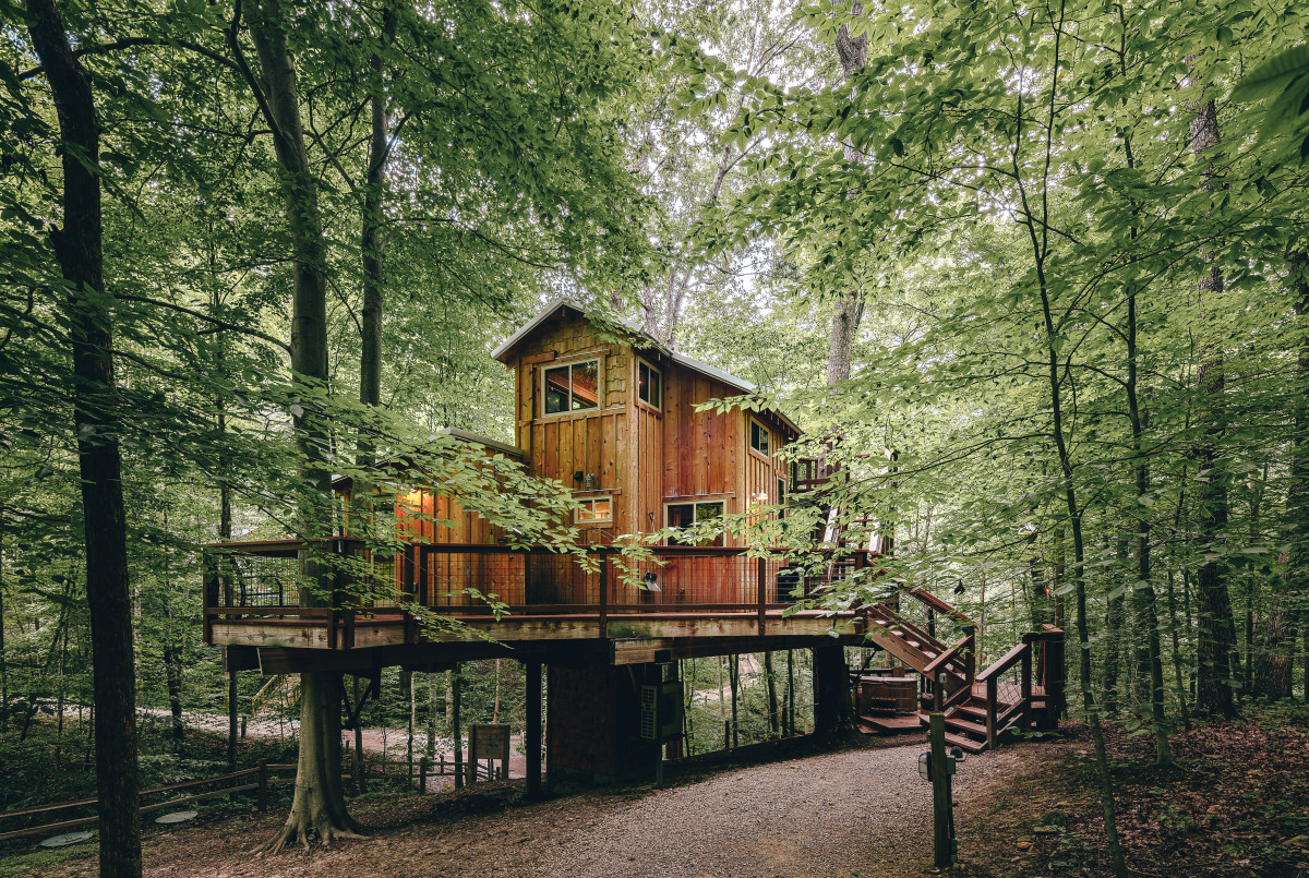 25755 The White Oak Treehouse at Hocking Hills Treehouse Cabins