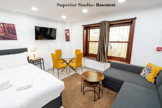 Superior Studio - Basement