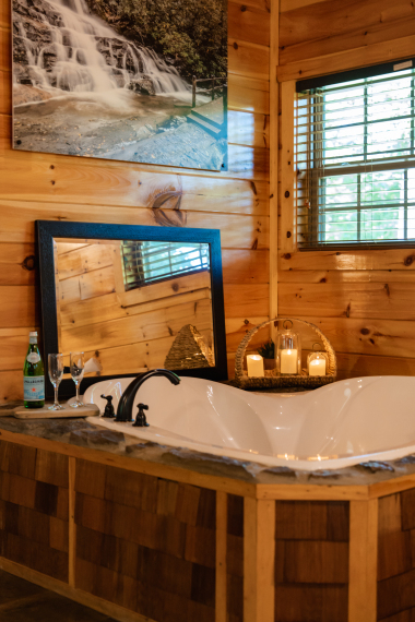 Havenheart soaking tub for two, perfect for unwinding with wine and reconnecting after a day in the Smokies.