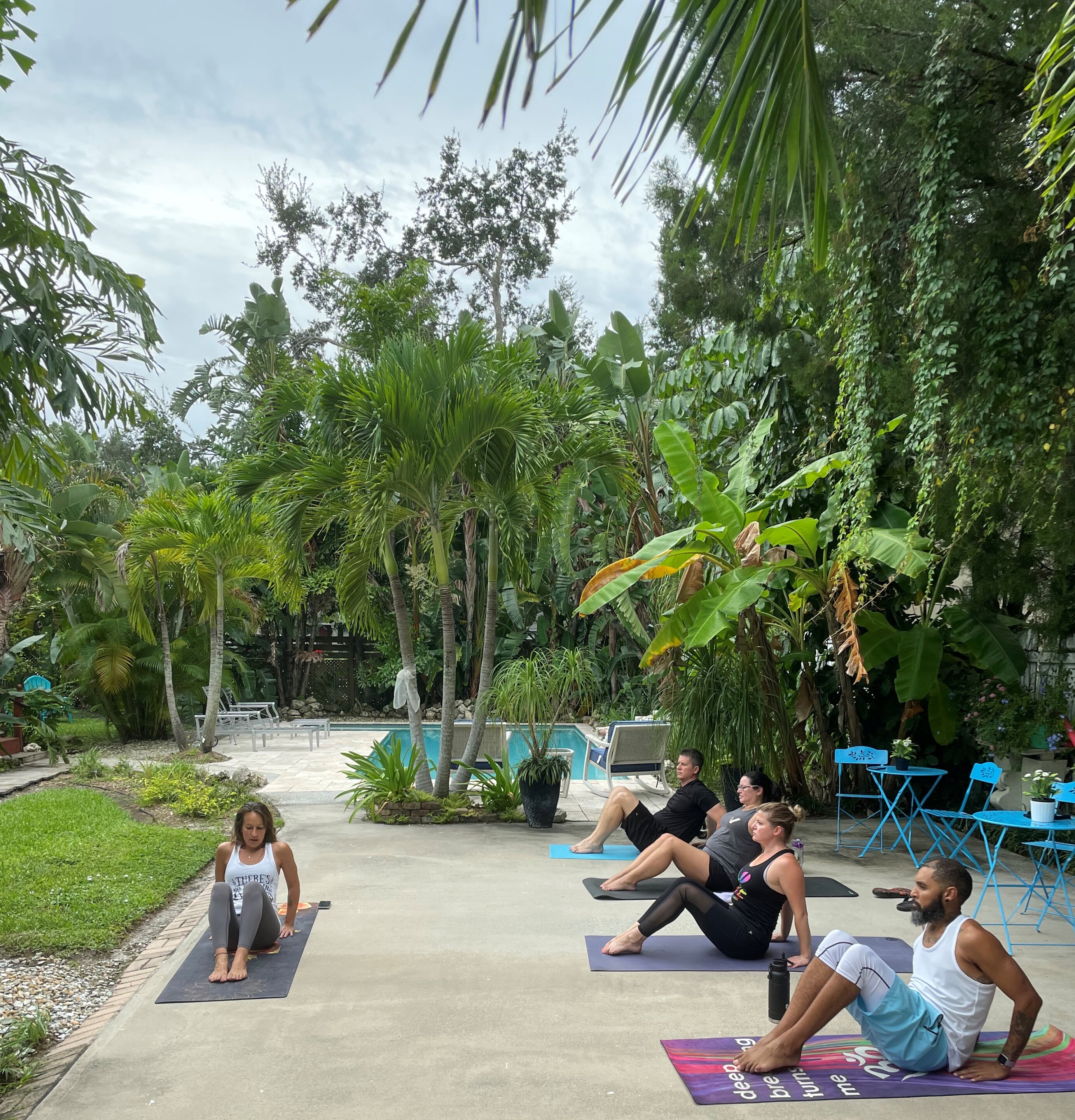 Poolside yoga and meditation twice daily to ensure you remain relax.