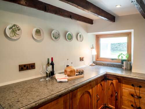Large kitchen worktops, fitted with high-quality granite countertops