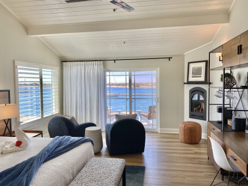 PORTSIDE Oceanfront King-Suite-Panoramic-Ocean View-Private Bathroom