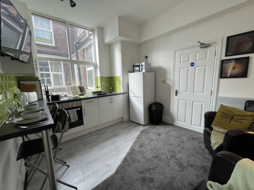 Studio 4 - Open plan kitchen, dining area and living room space
