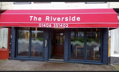 Riverside Bar and Restaurant - Entrance