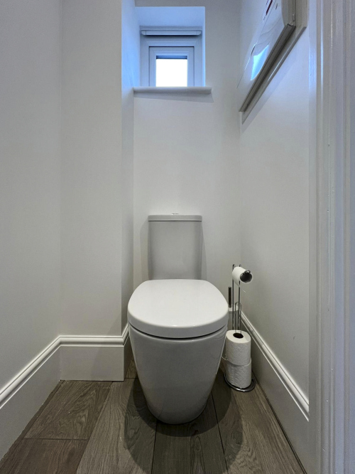 Contemporary bathroom finished to a high standard.