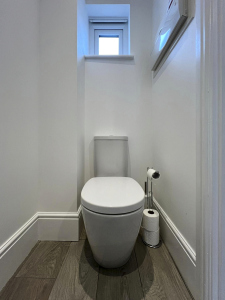 Contemporary bathroom finished to a high standard.