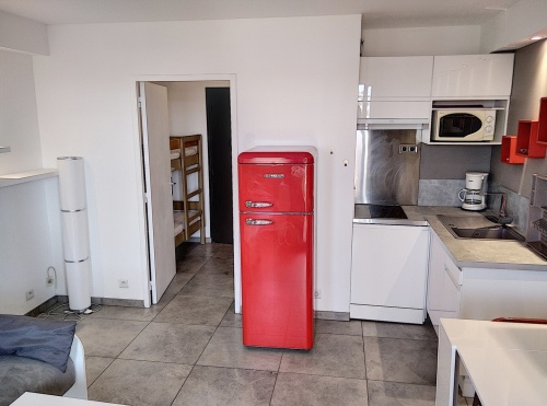 cuisine équipée avec machine laver