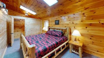 Turkey Ridge Lodges - The Nest - Kind bed 