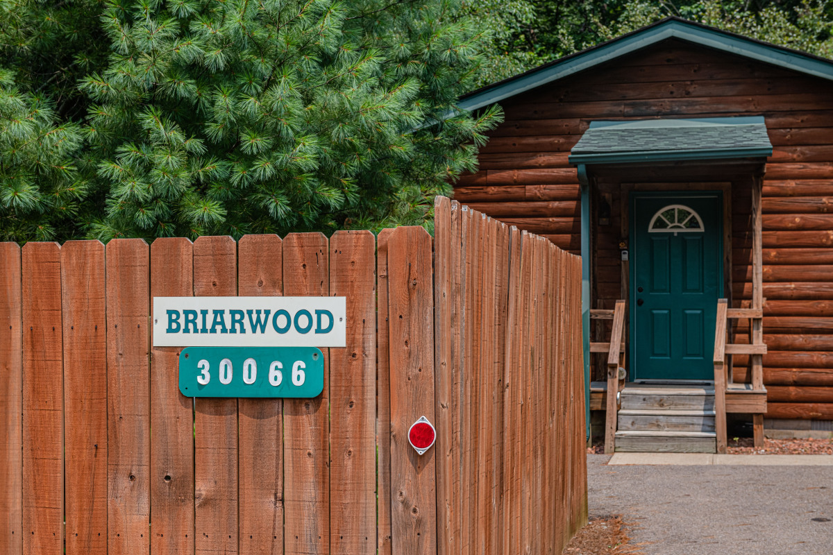 28734 Hocking Lodging Company - Briarwood Cabin