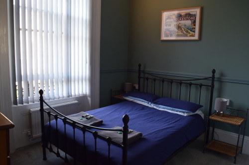 Budget Double Room with Ensuite Shower