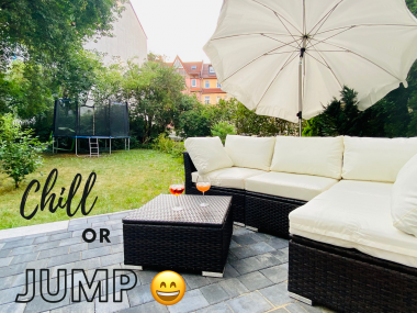 Genießt den Außenbereich mit Terrasse und Garten