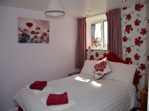 Double room-Ensuite with Shower-Poppy Fields
