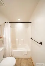 suite bathroom