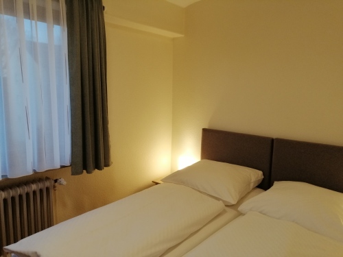 Doppelzimmer-Economy-Eigenes Badezimmer