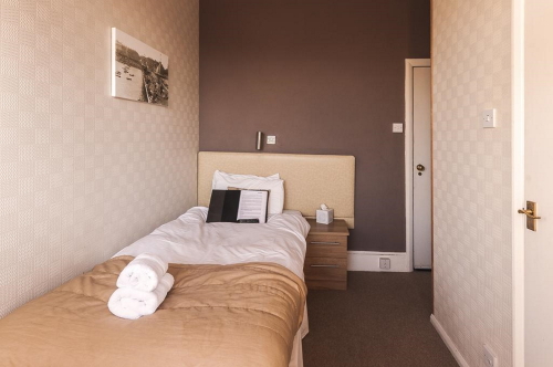 Single room-Ensuite - Base Rate - Room Only
