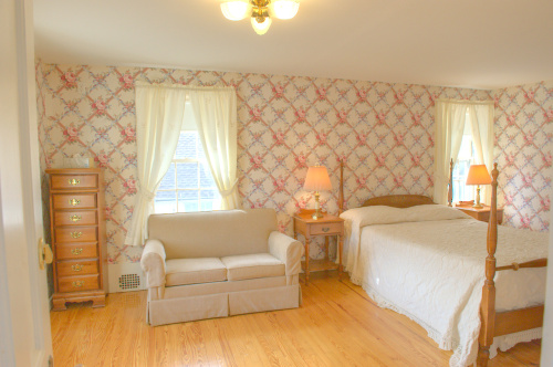 C10 Carriage House -Queen-Family room-Ensuite-Superior-Countryside view - Base Rate