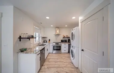 kitchen suite 4
