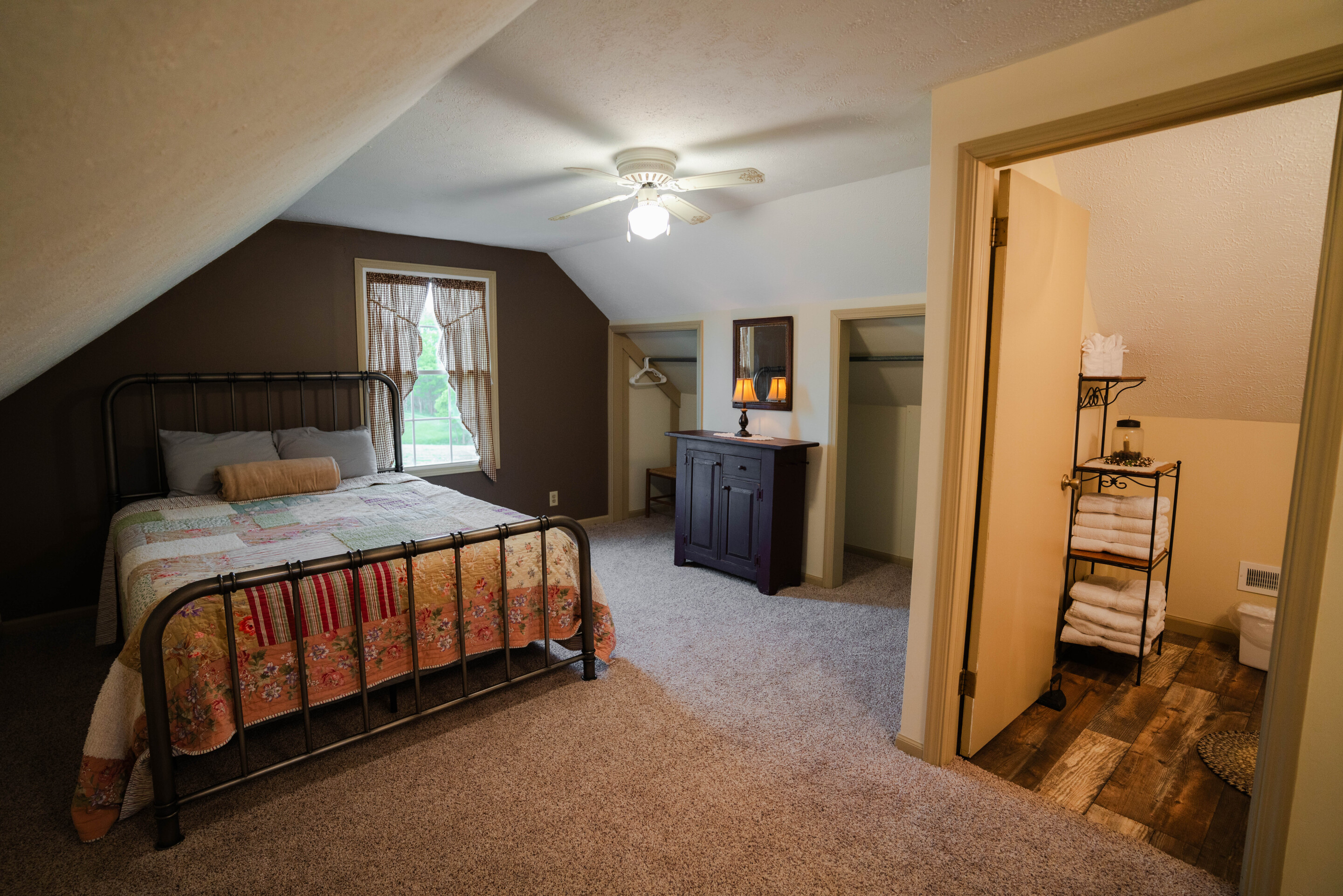 Tenant House | Photo 26