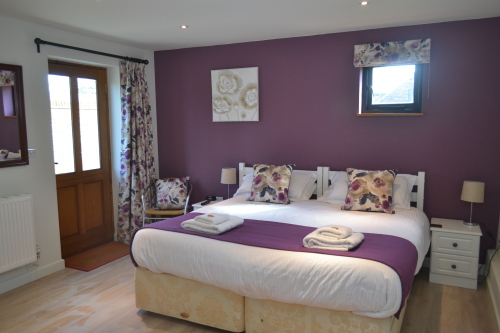 Twin room-Ensuite-Broadlands