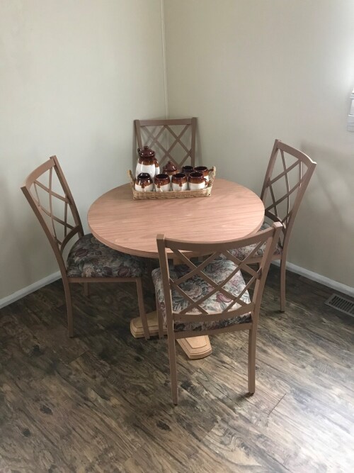 eat in kitchen