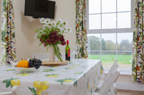 Bungalow-Ensuite with Bath-Countryside view - Base Rate