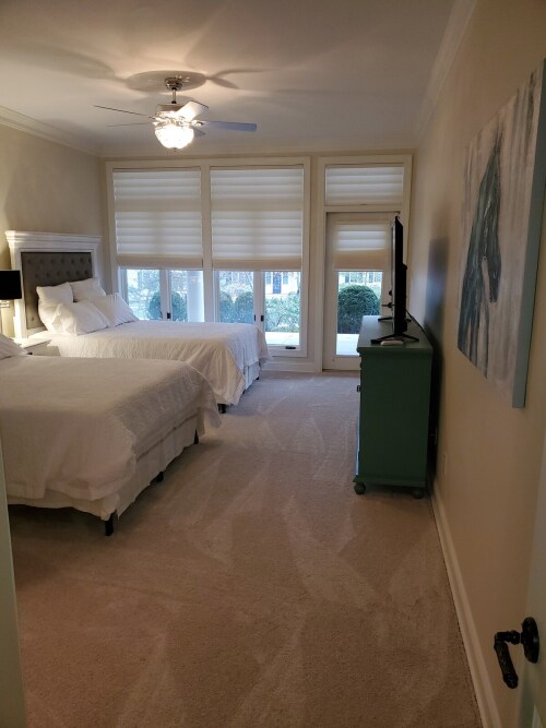 Bedroom 3 with 2 queen beds