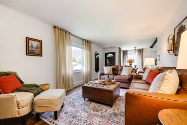 Living room / front door entrance