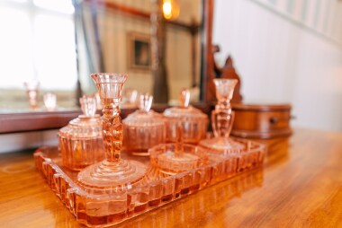 deco found objets in the master bedroom