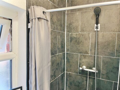  Clean, Bright & Refreshing