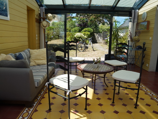 Véranda et vue jardin avant