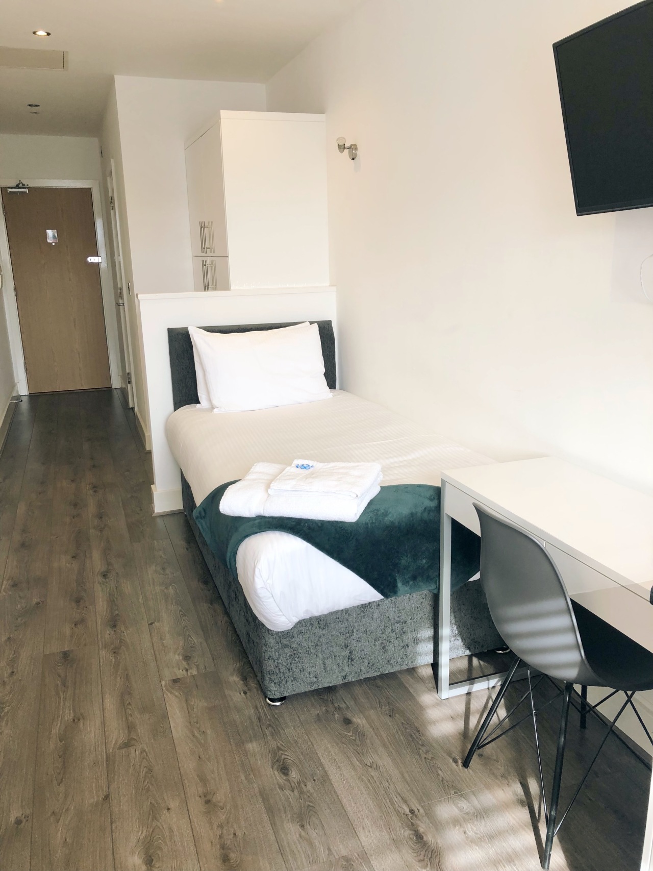 Fox House, Studio Apartments, Plymouth Studios