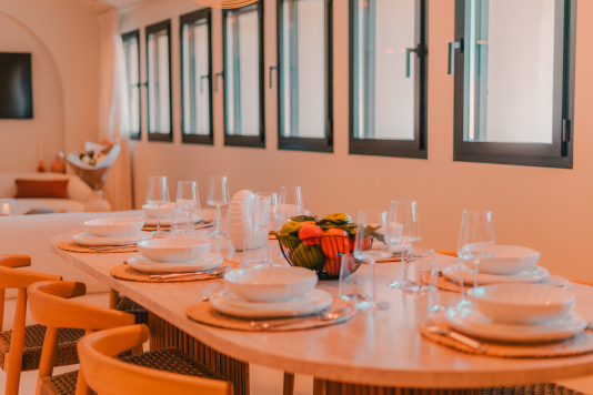 Salon cuisine vue sur le Vieux Port