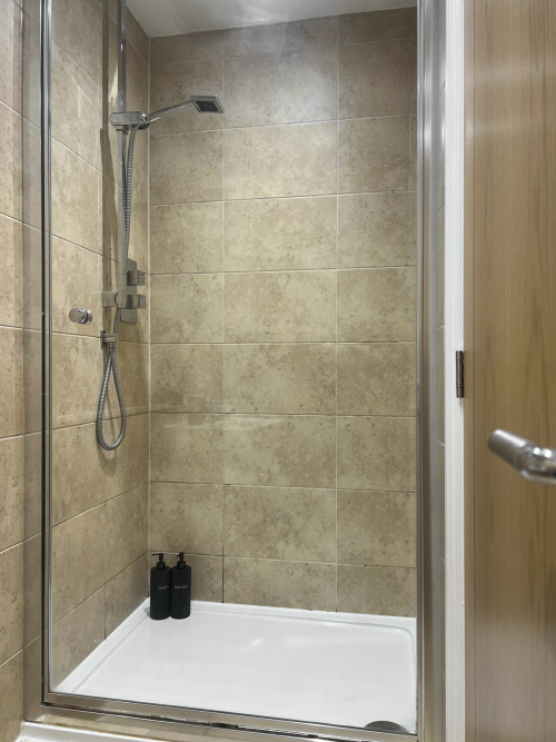 A clean and welcoming space to refresh and relax.